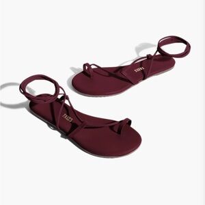 TKEES 
Style: Jo, strappy sandal
Size: 8
NWT
